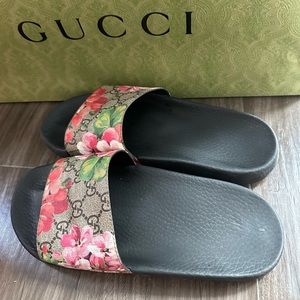 GG Blooms Supreme floral slide sandal